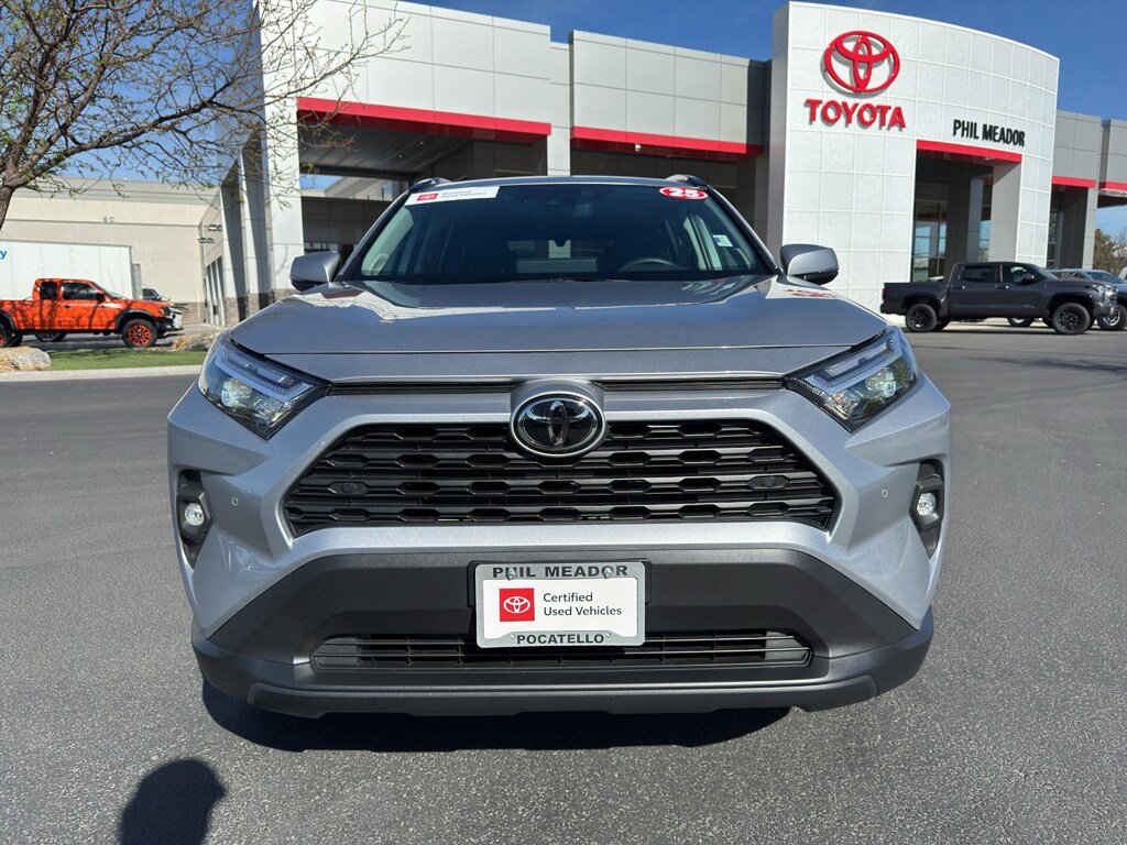 Used 2025 Toyota RAV4 XLE Premium w/ Weather Package AWD/4WD image 6