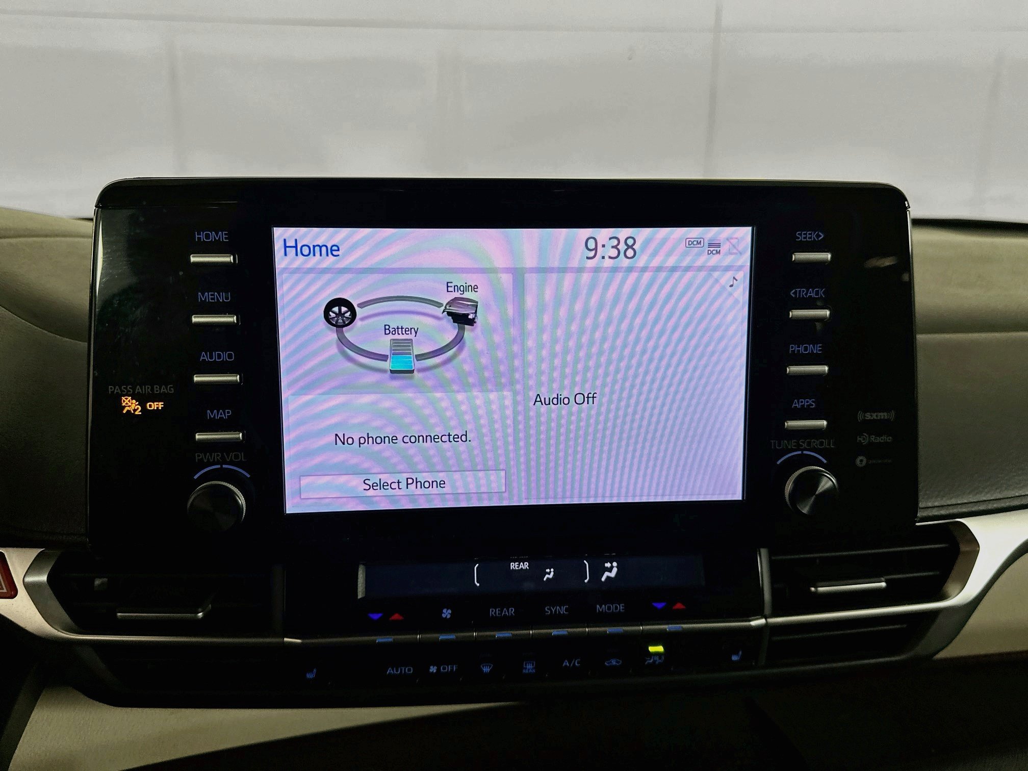 Used 2023 Toyota Sienna XLE FWD image 21