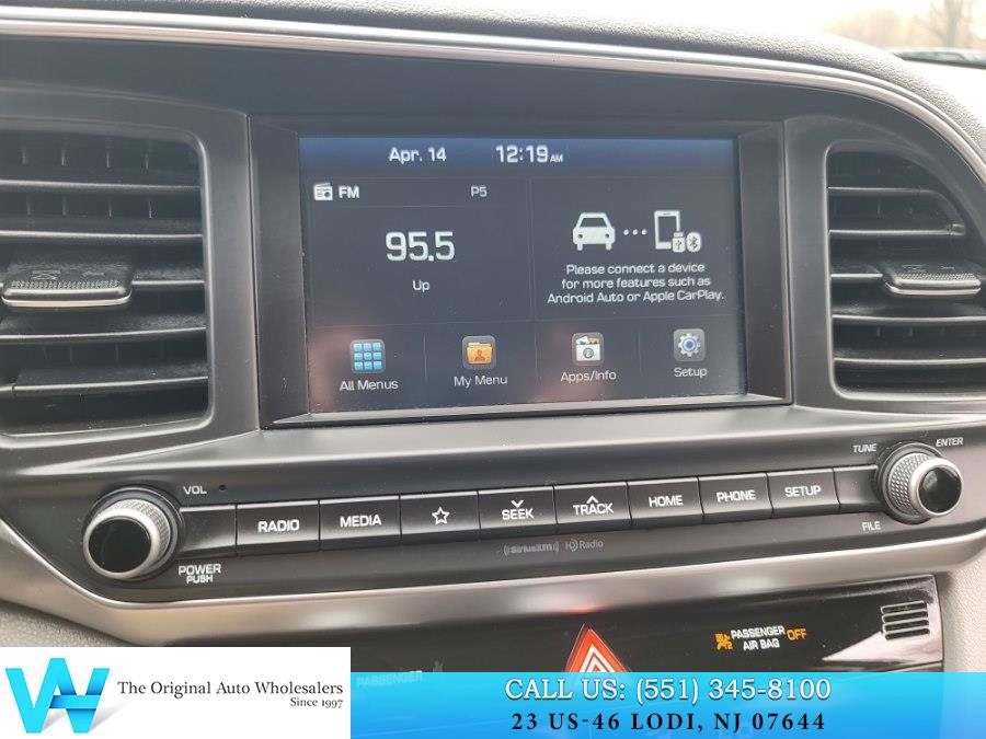 Used 2020 Hyundai Elantra SEL image 16