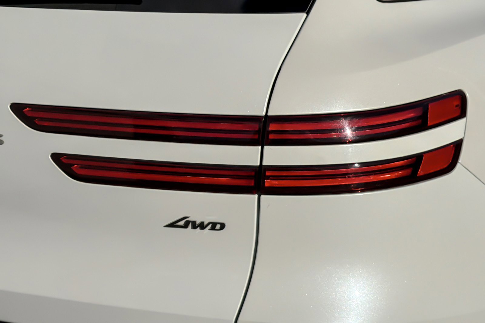 Used 2023 Genesis GV70 2.5T w/ Advanced Package image 27