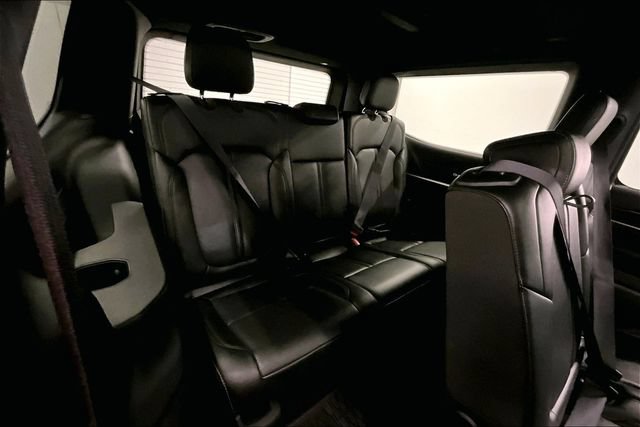 Used 2023 Jeep Wagoneer 4WD w/ Premium Group I image 32