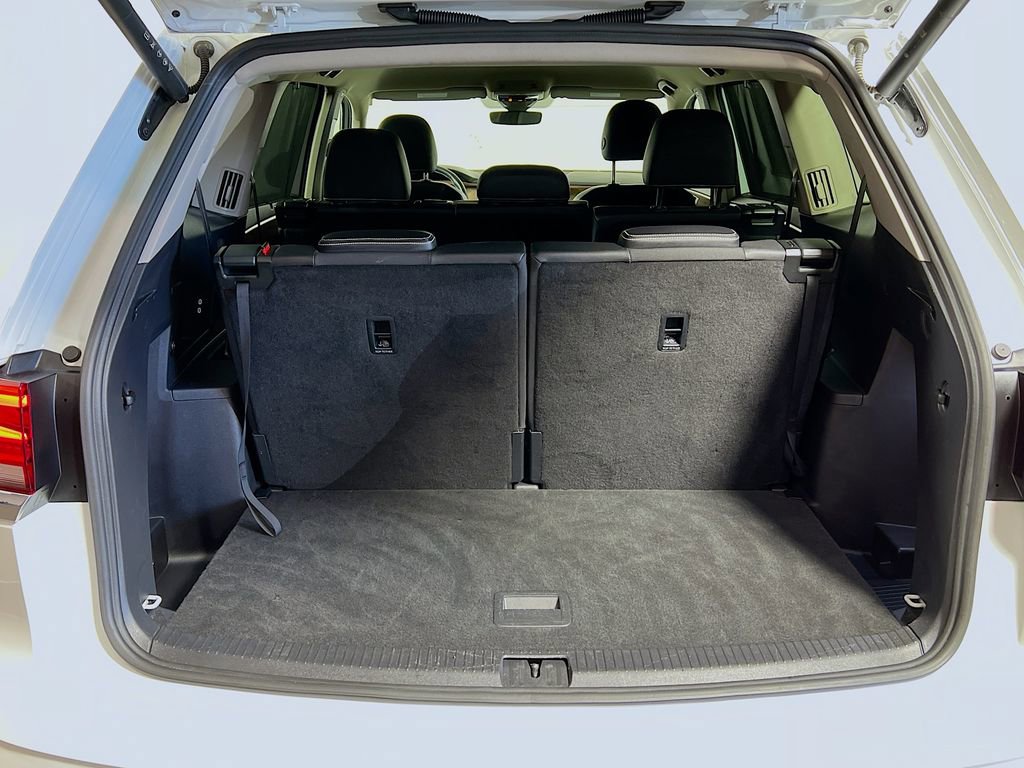 Used 2025 Volkswagen Atlas SE image 22