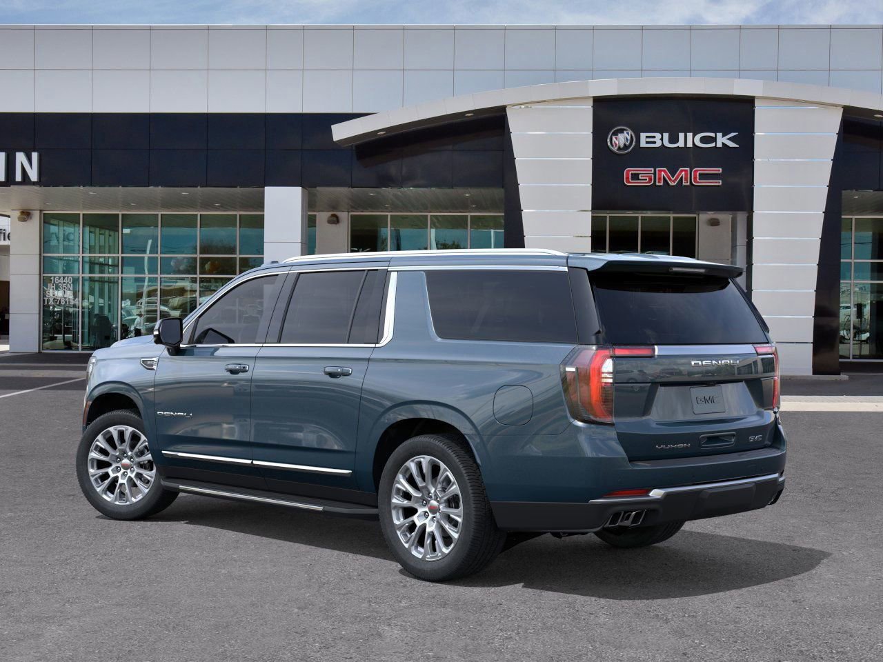New 2026 GMC Yukon XL Denali w/ Advanced Technology Package AWD/4WD image 3
