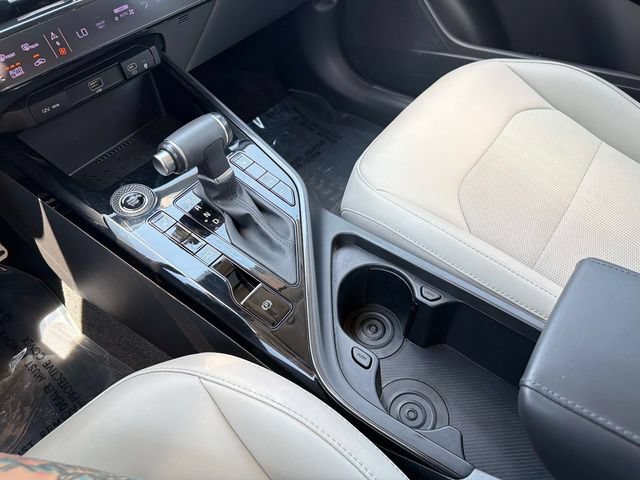 Used 2023 Kia Niro EX Touring FWD image 56
