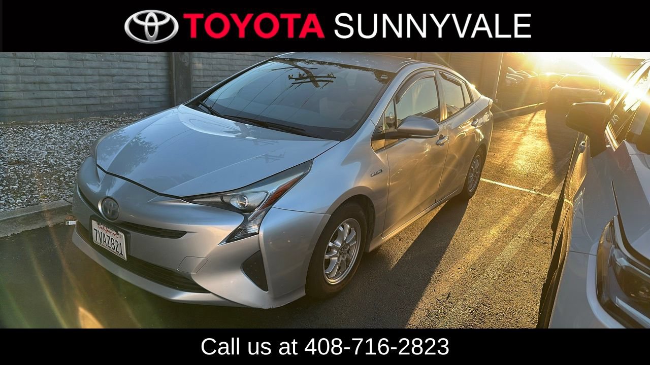Used 2017 Toyota Prius Two FWD image 1