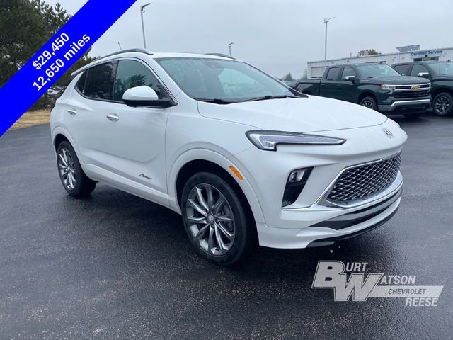 Used 2025 Buick Encore GX Avenir w/ Avenir Technology Package image 9
