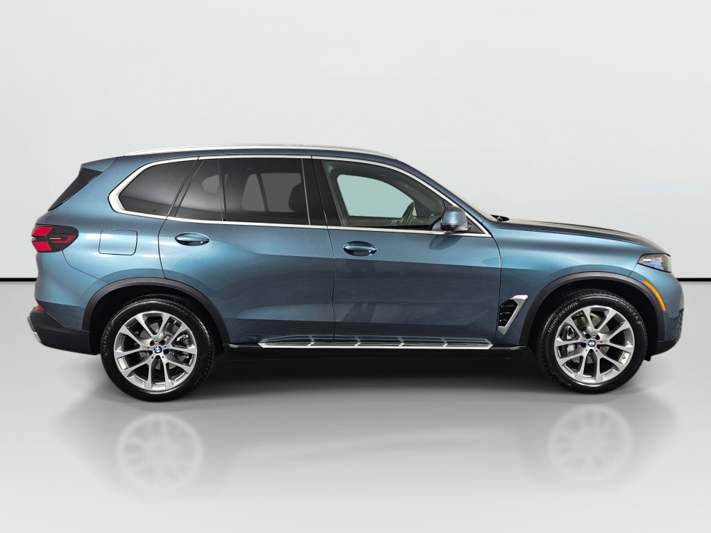 Used 2026 BMW X5 xDrive40i AWD/4WD image 2