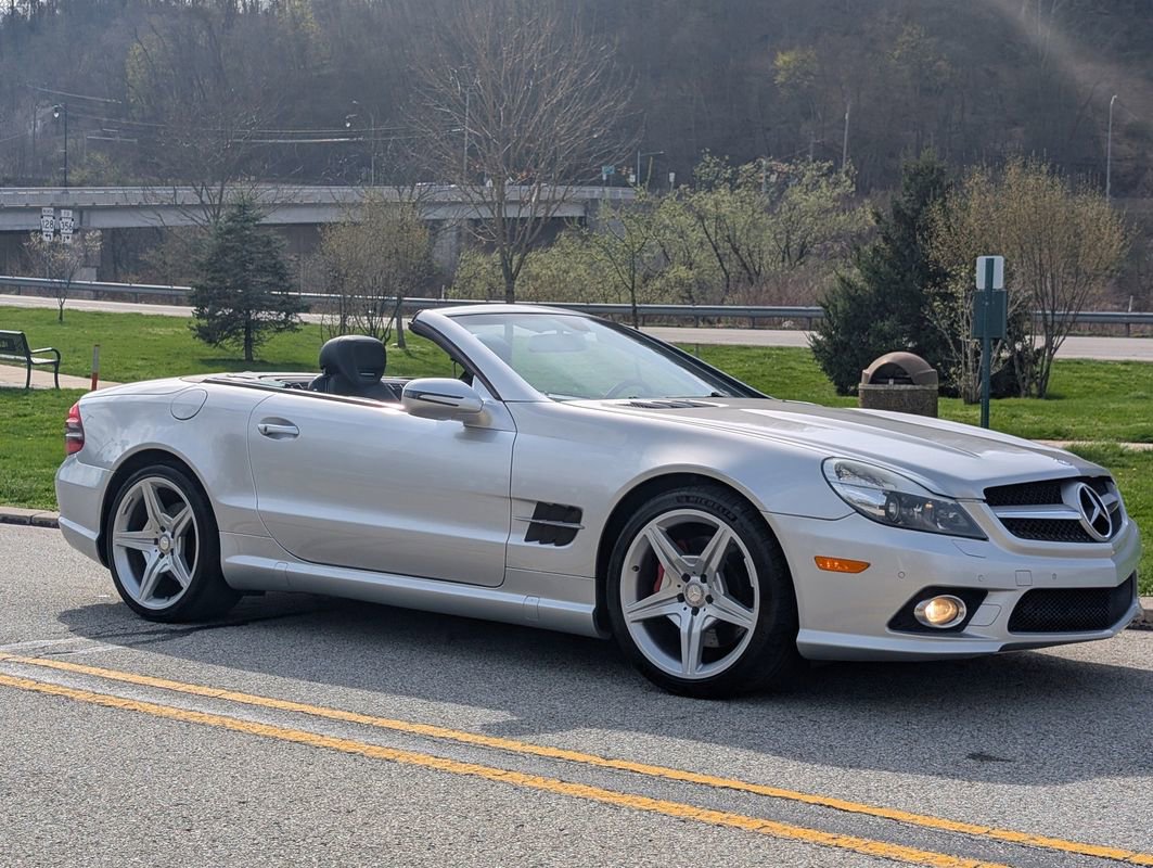Used 2011 Mercedes-Benz SL 550 w/ Premium I Pkg image 5