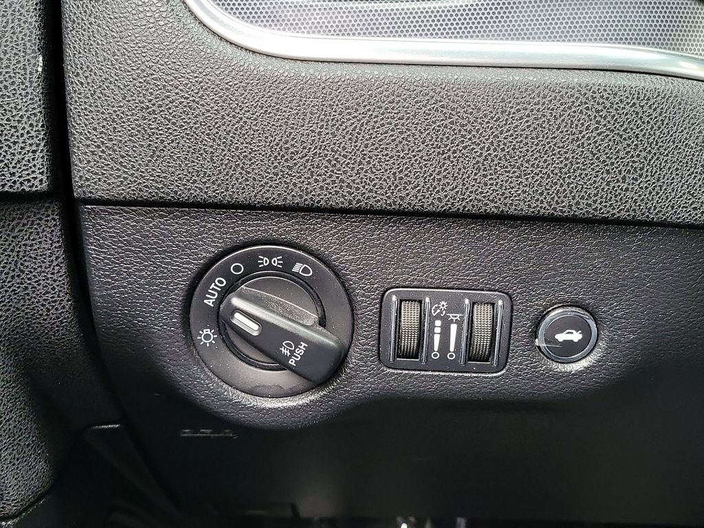 Used 2017 Dodge Charger R/T w/ Plus Group image 7