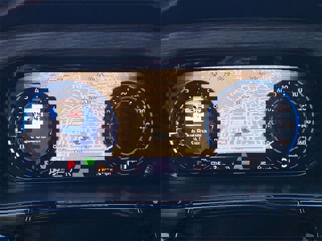 Used 2024 Volkswagen Atlas SEL Premium R-Line image 10