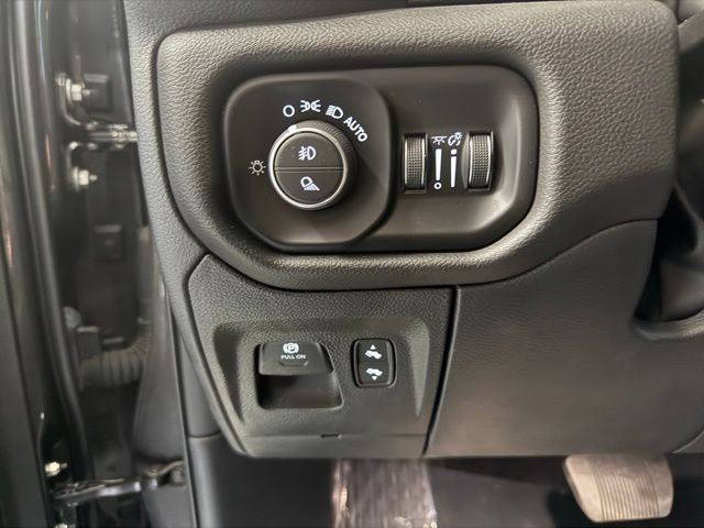 Used 2025 RAM 1500 Big Horn AWD/4WD image 13