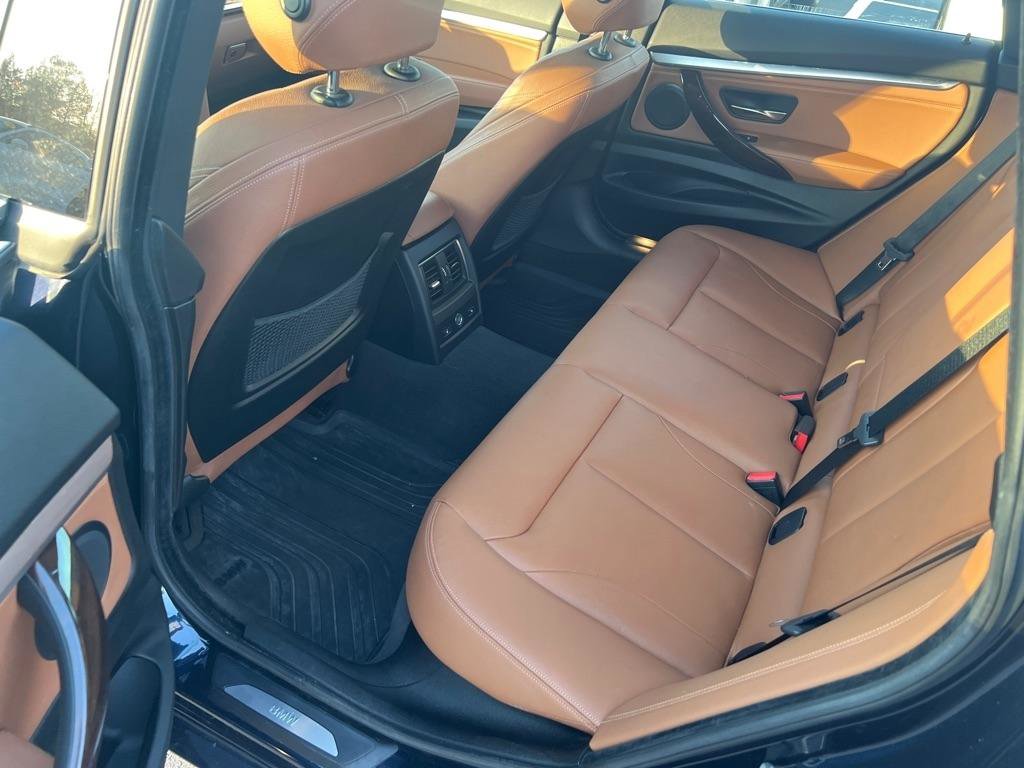 Used 2016 BMW 328i Gran Turismo xDrive image 14