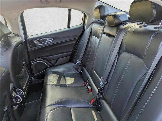 Used 2019 Alfa Romeo Giulia image 17