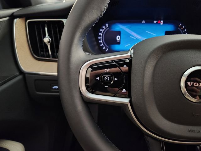 New 2026 Volvo XC60 B5 Plus w/ Protection Package Premier AWD/4WD image 28