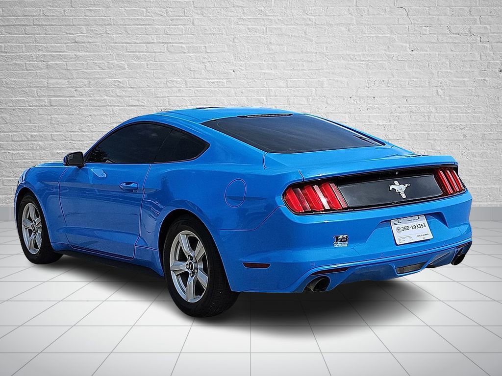 Used 2017 Ford Mustang Coupe RWD image 3