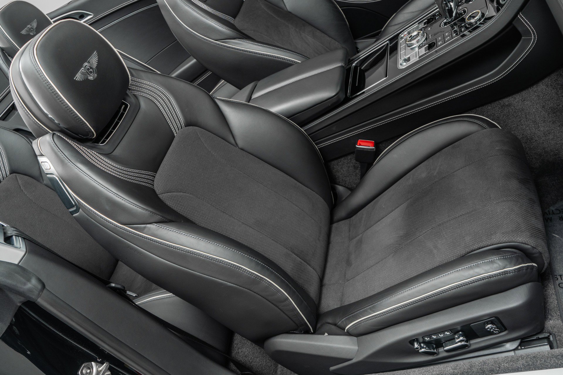 Used 2023 Bentley Continental GT V8 image 25