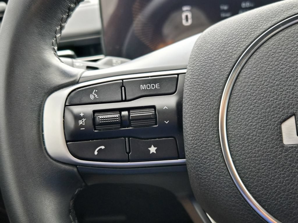 Used 2025 Kia K5 GT-Line w/ GT-Line Premium Package FWD image 24