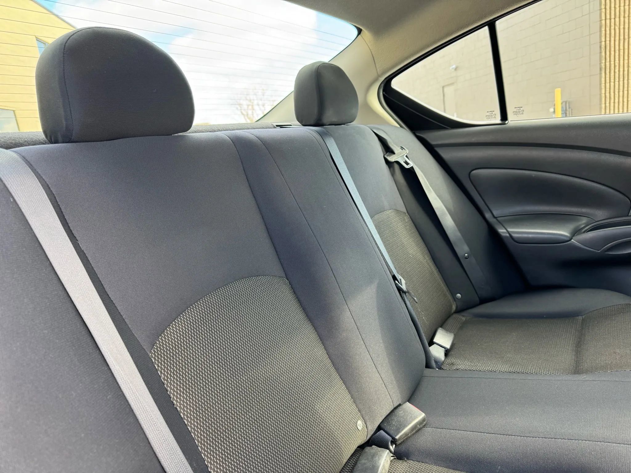 Used 2012 Nissan Versa SV w/ Convenience Pkg image 28