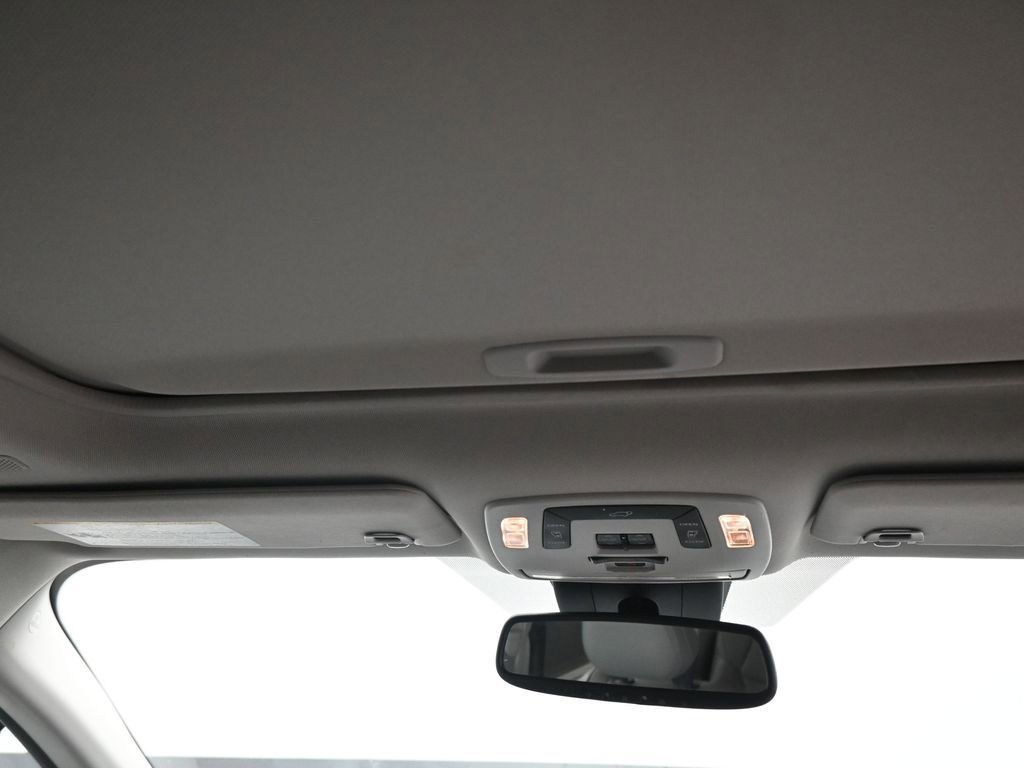 Used 2021 Toyota Sienna XLE image 20