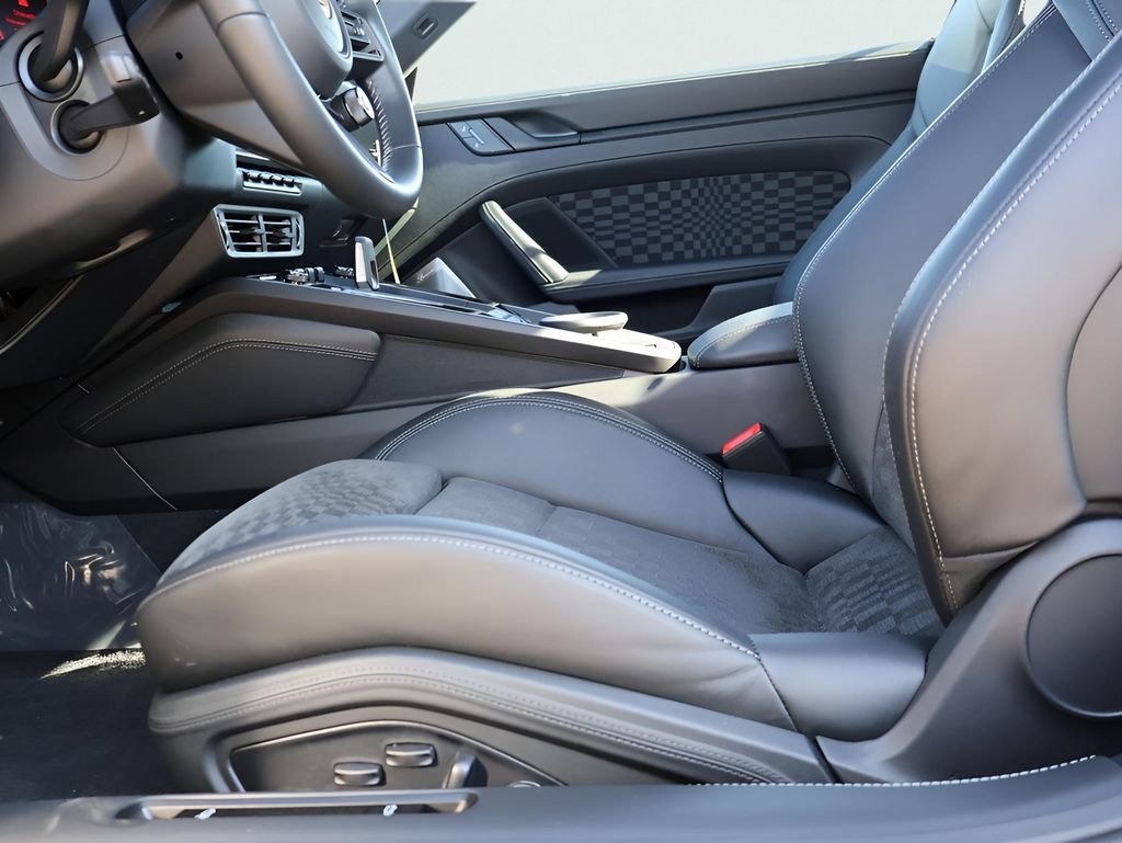 Certified 2026 Porsche 911 GTS RWD image 39