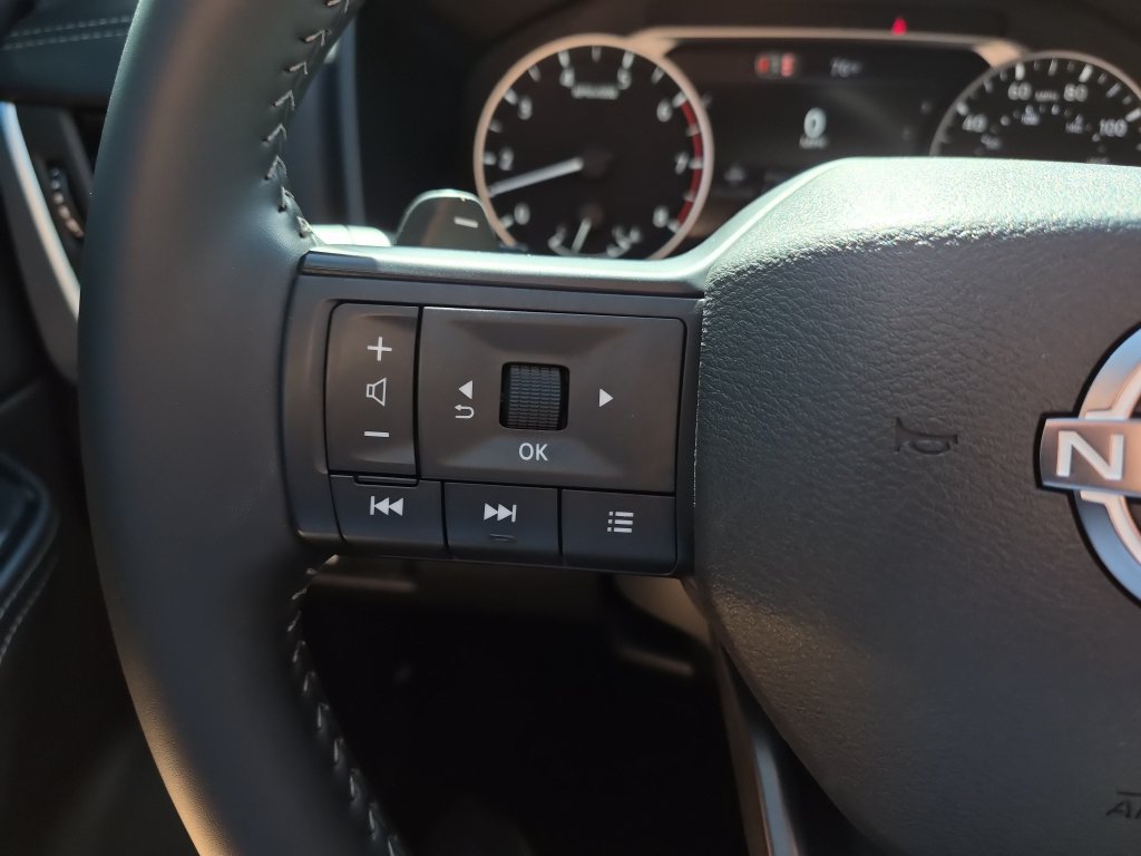 Certified 2026 Nissan Rogue SV FWD image 28