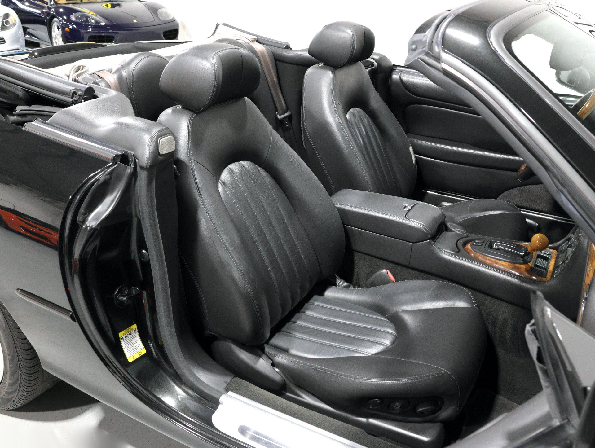 Used 2001 Jaguar XK8 Convertible RWD image 33
