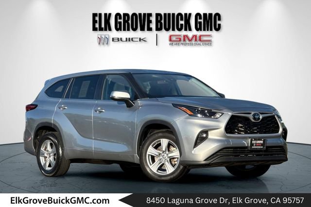 Used 2023 Toyota Highlander LE