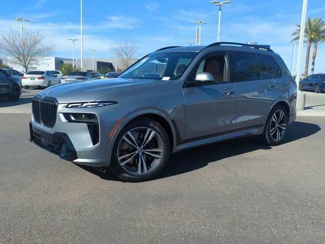 Used 2026 BMW X7 xDrive40i w/ M Sport Package AWD/4WD image 2