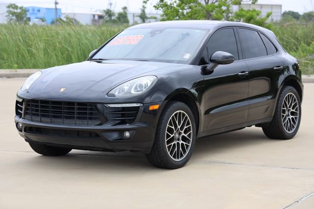 Used 2018 Porsche Macan AWD/4WD image 3