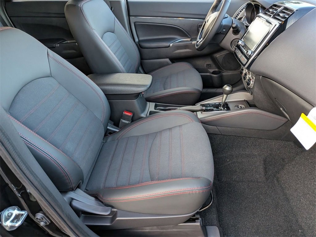 New 2025 Mitsubishi Outlander Sport SE image 28