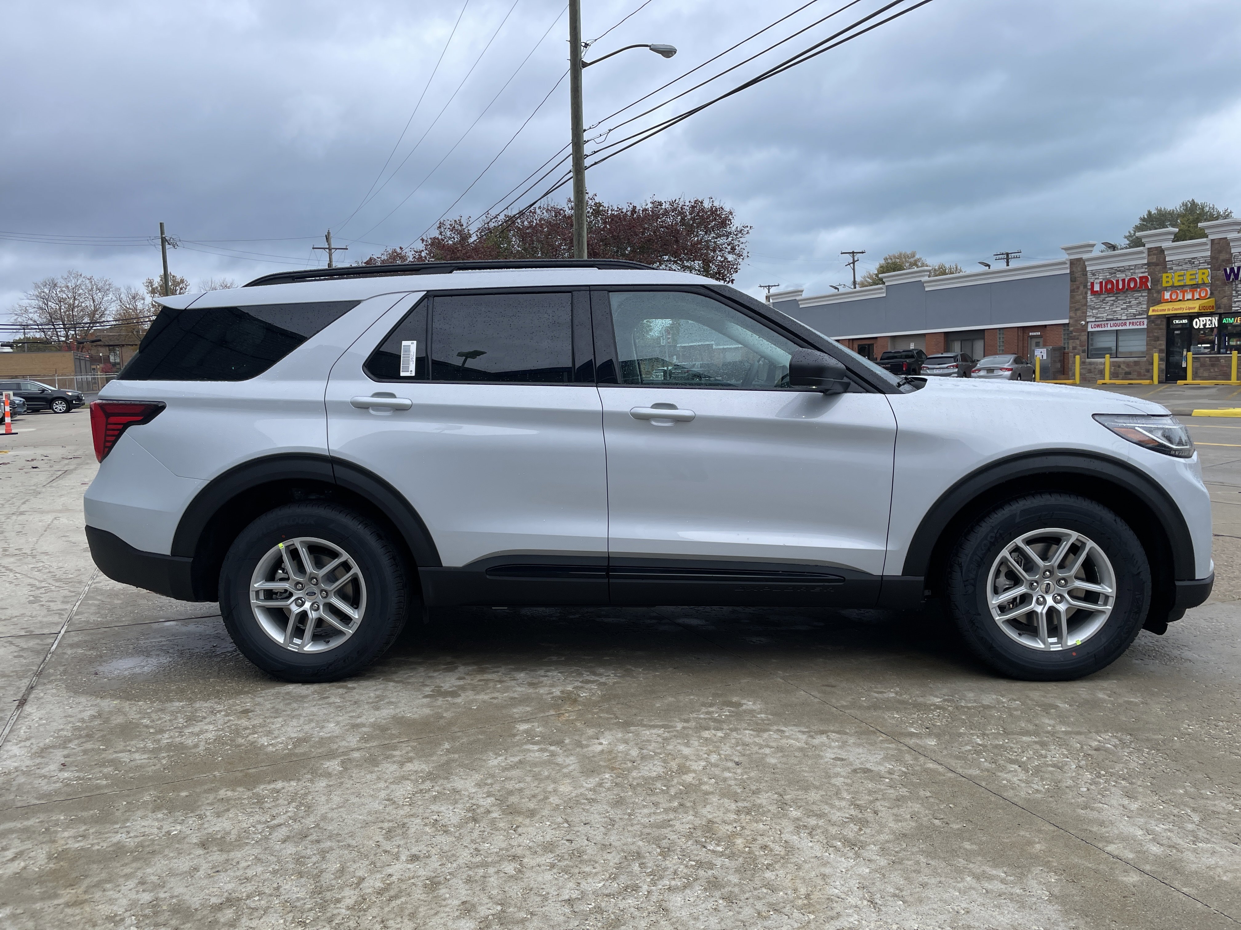 New 2026 Ford Explorer Active image 3