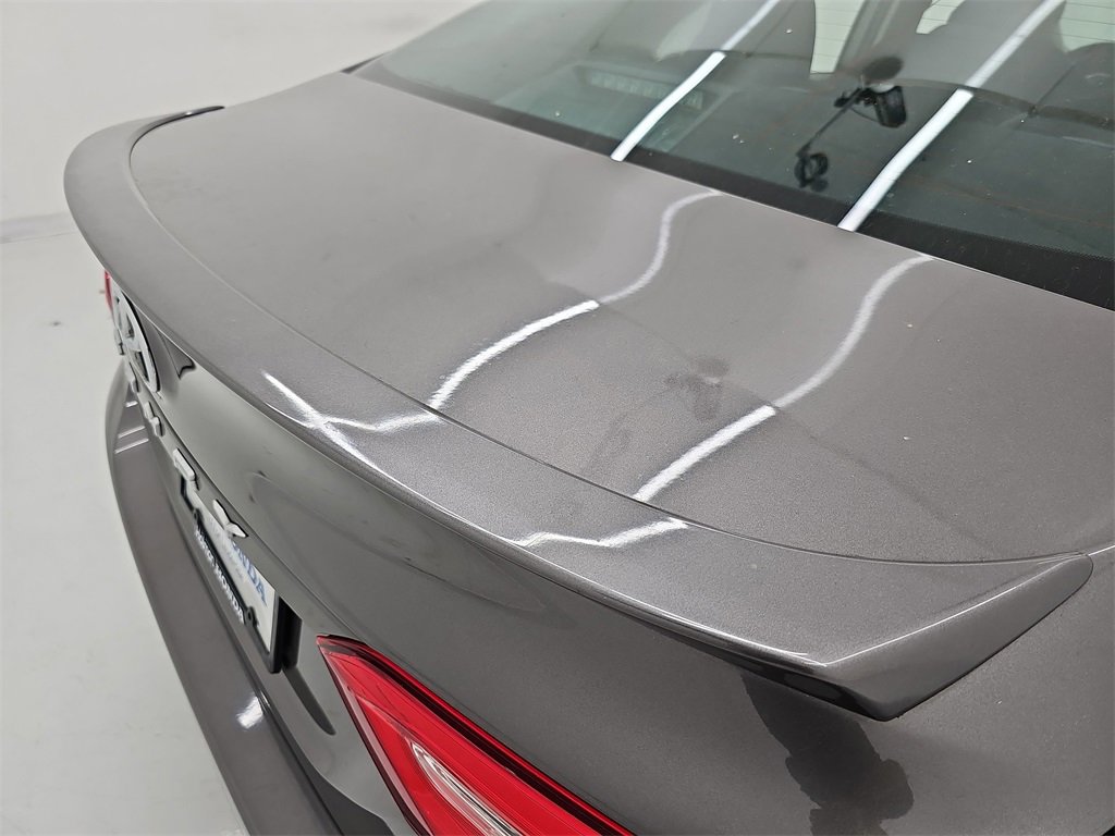 Used 2020 Toyota Camry SE image 38