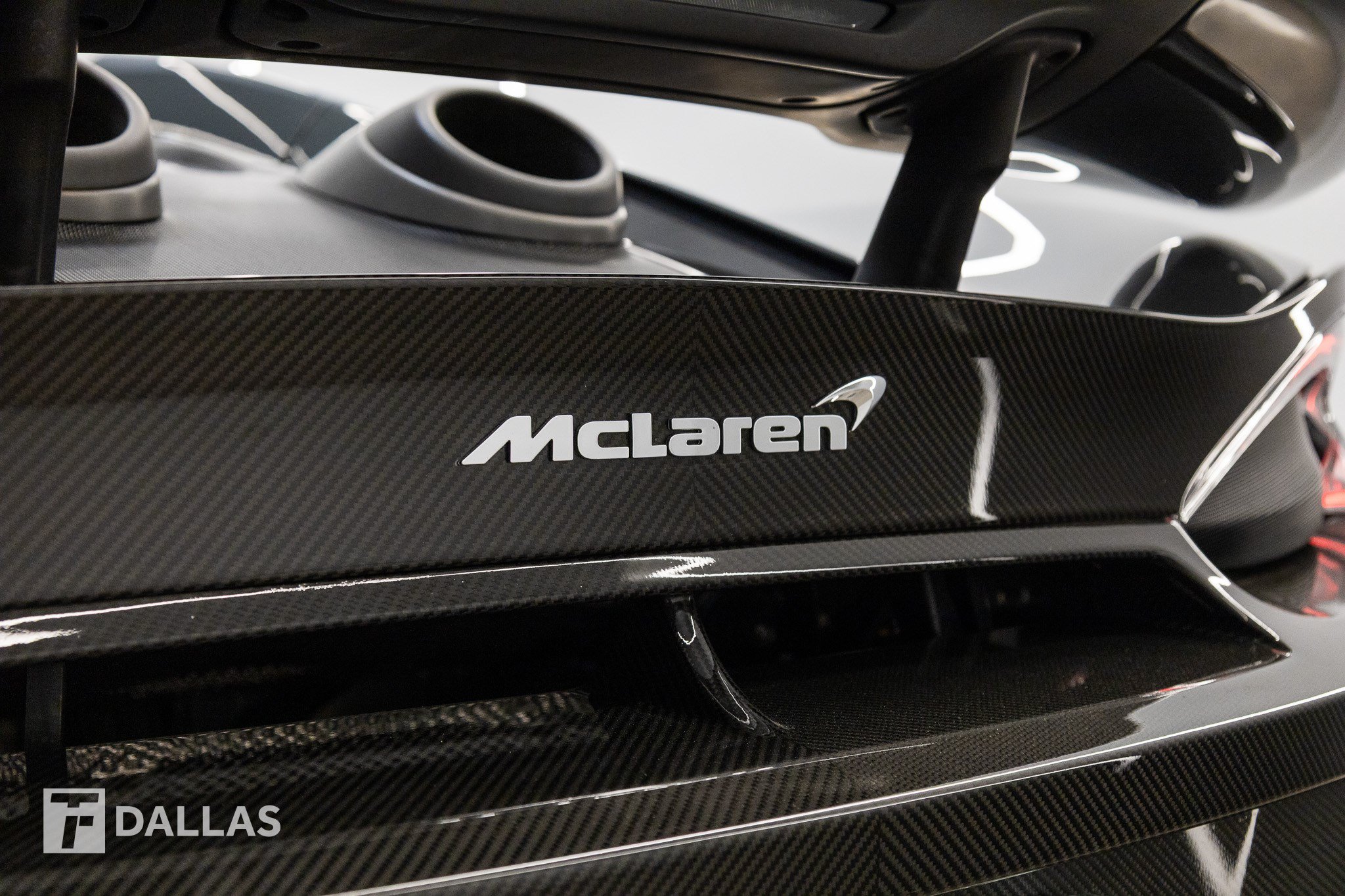 Used 2020 McLaren 600LT Spider RWD image 14