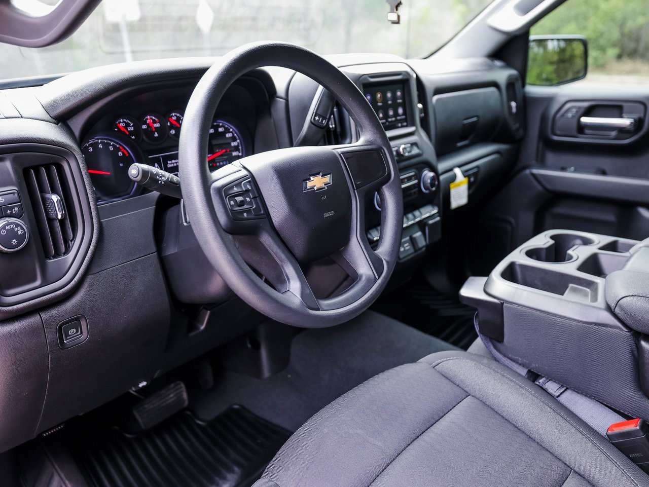 Used 2022 Chevrolet Silverado 1500 Custom image 4