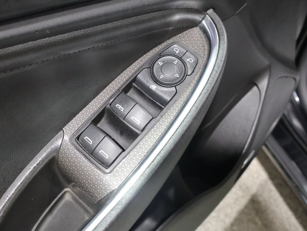 Used 2017 Chevrolet Malibu LT w/ Leather Package FWD image 15