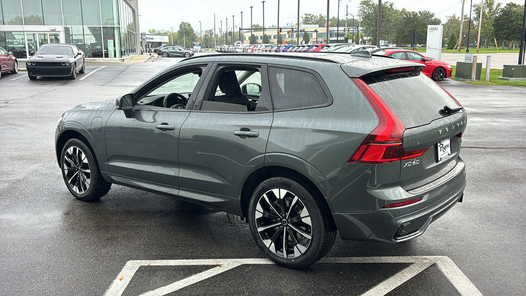New 2027 Volvo XC60 T8 Plus AWD/4WD image 4