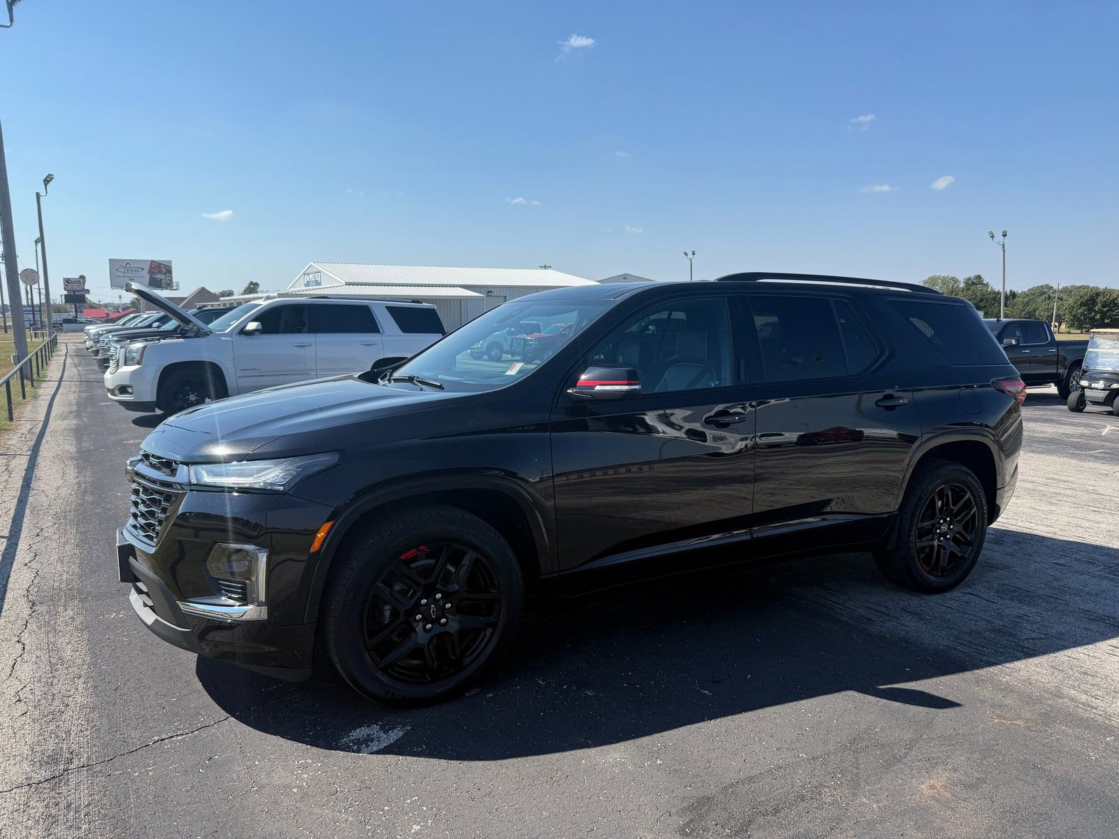 Used 2024 Chevrolet Traverse Premier w/ Redline Edition AWD/4WD image 2