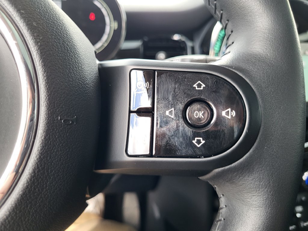 Used 2024 MINI Cooper SE FWD image 19