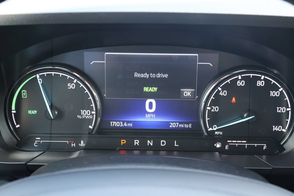 Used 2023 Ford Maverick Lariat w/ Lariat Luxury Package FWD image 9