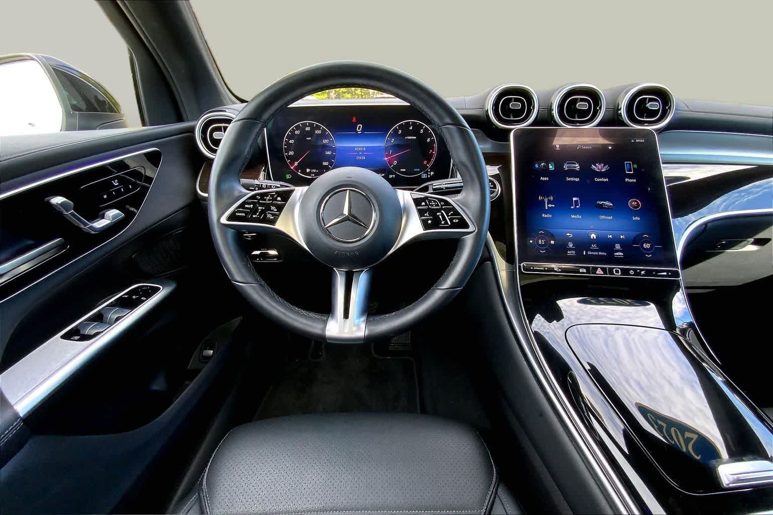 Used 2023 Mercedes-Benz GLC 300 4MATIC image 10