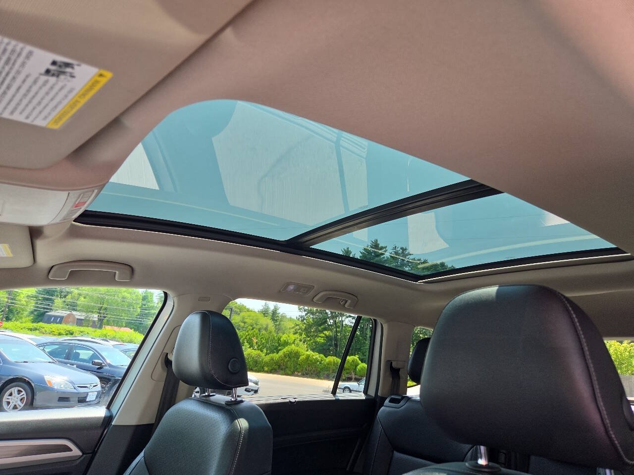 Used 2019 Volkswagen Atlas SE w/ Panoramic Sunroof Package AWD/4WD image 17