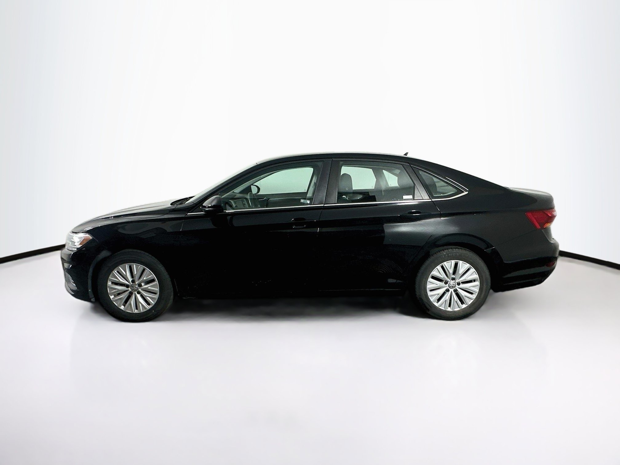 Used 2019 Volkswagen Jetta S w/ Driver Assistance Package FWD image 4