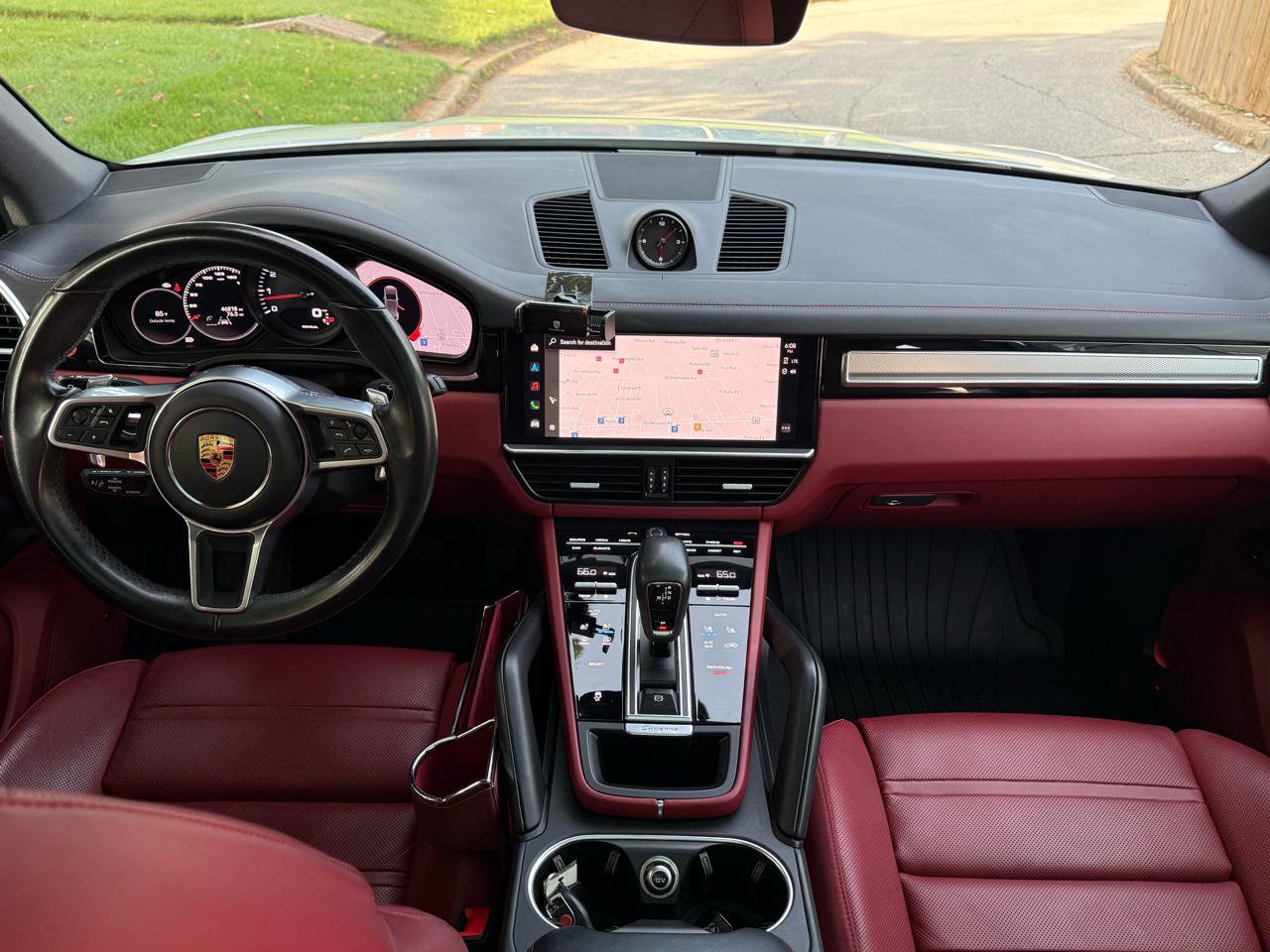 Used 2022 Porsche Cayenne Platinum Edition AWD/4WD image 17