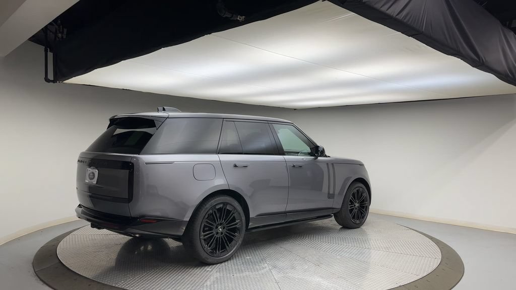 Certified 2025 Land Rover Range Rover Autobiography AWD/4WD image 8