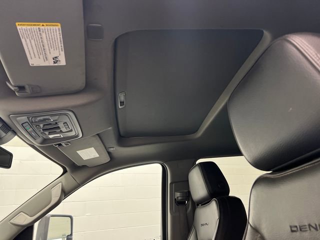 Used 2024 GMC Sierra 2500 Denali image 13
