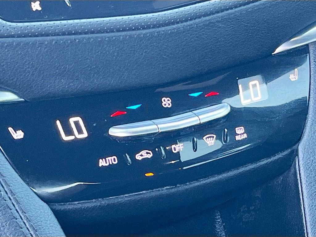 Used 2024 Cadillac XT5 Luxury w/ LPO, Floor Liner Package AWD/4WD image 15