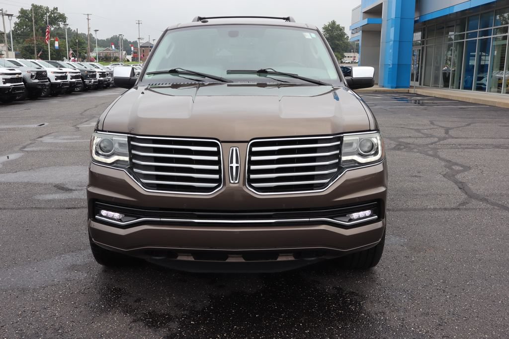 Used 2017 Lincoln Navigator L Select AWD/4WD image 40
