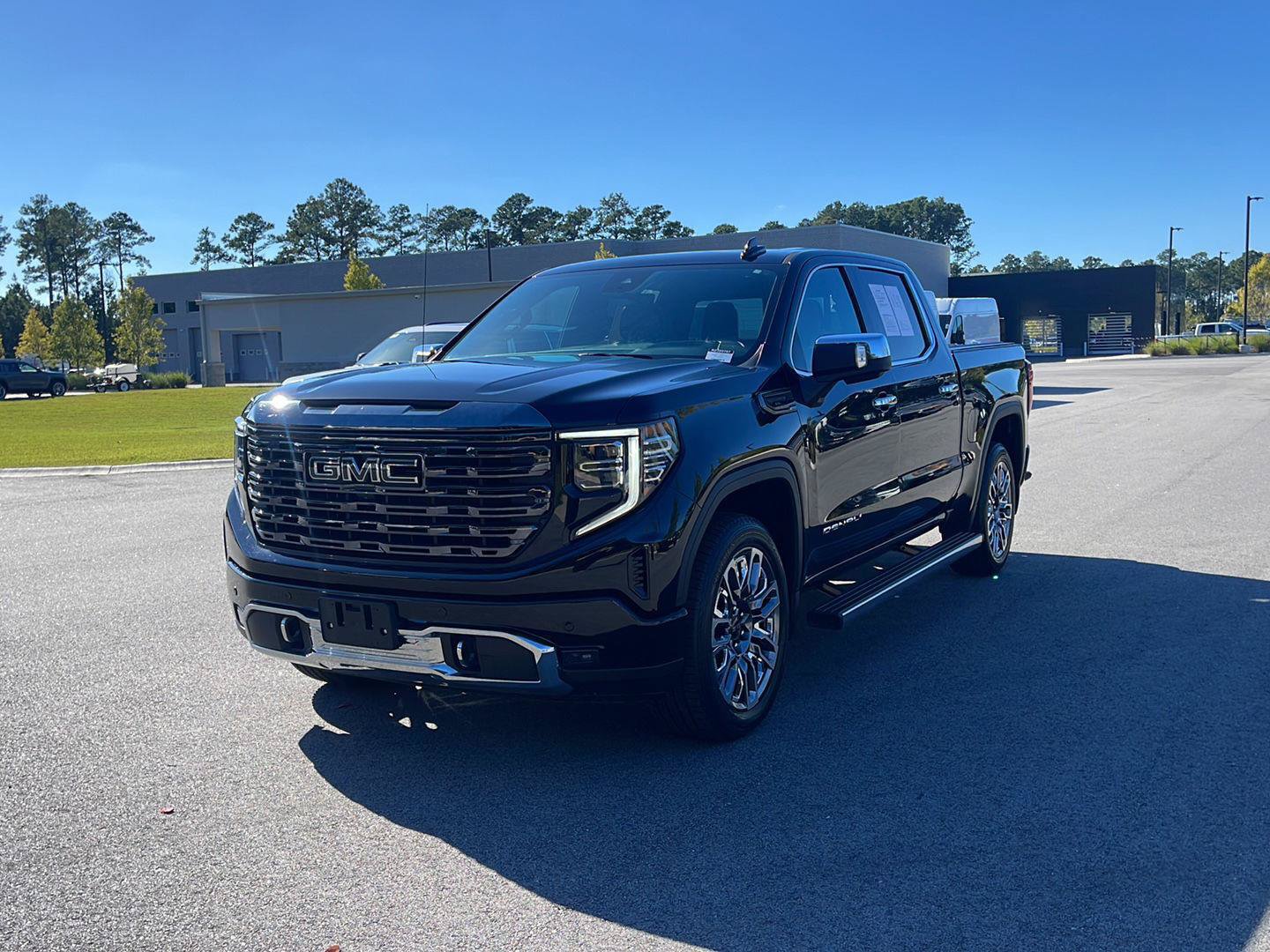 Used 2024 GMC Sierra 1500 Denali Ultimate AWD/4WD image 3