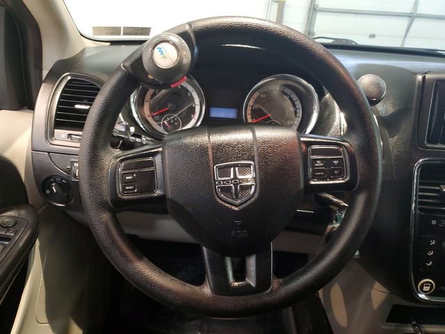 Used 2014 Dodge Grand Caravan SXT image 18