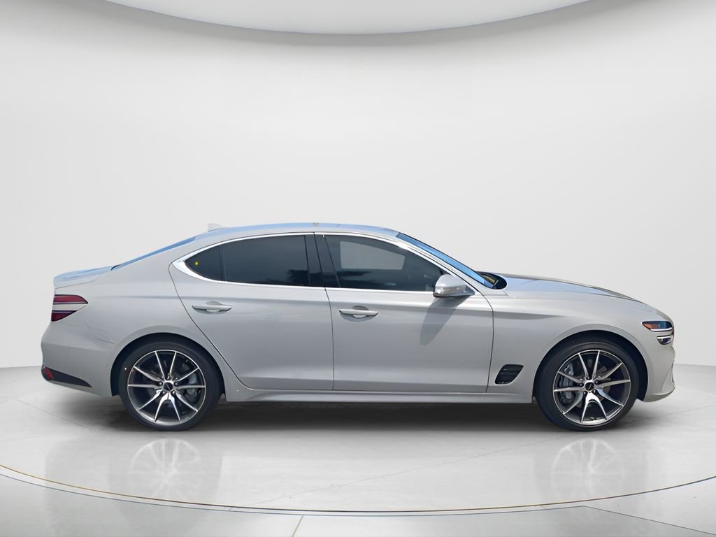 Used 2026 Genesis G70 2.5T image 4